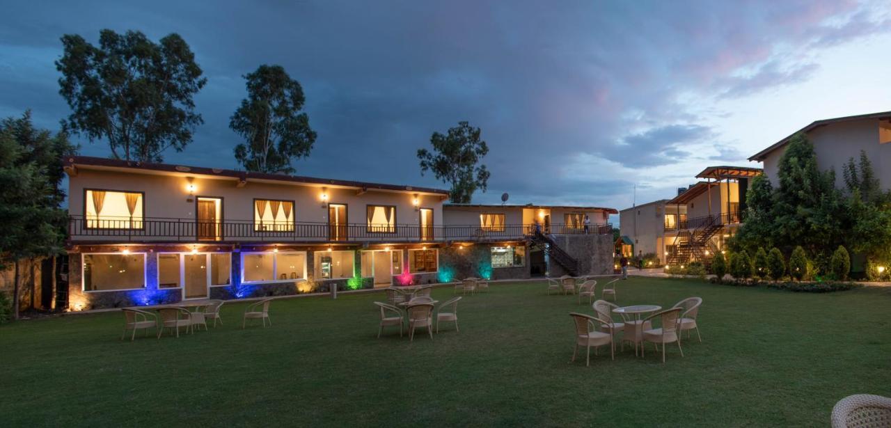 Vow Resorts & Spa, The Corbett Wilderness Rāmnagar Buitenkant foto